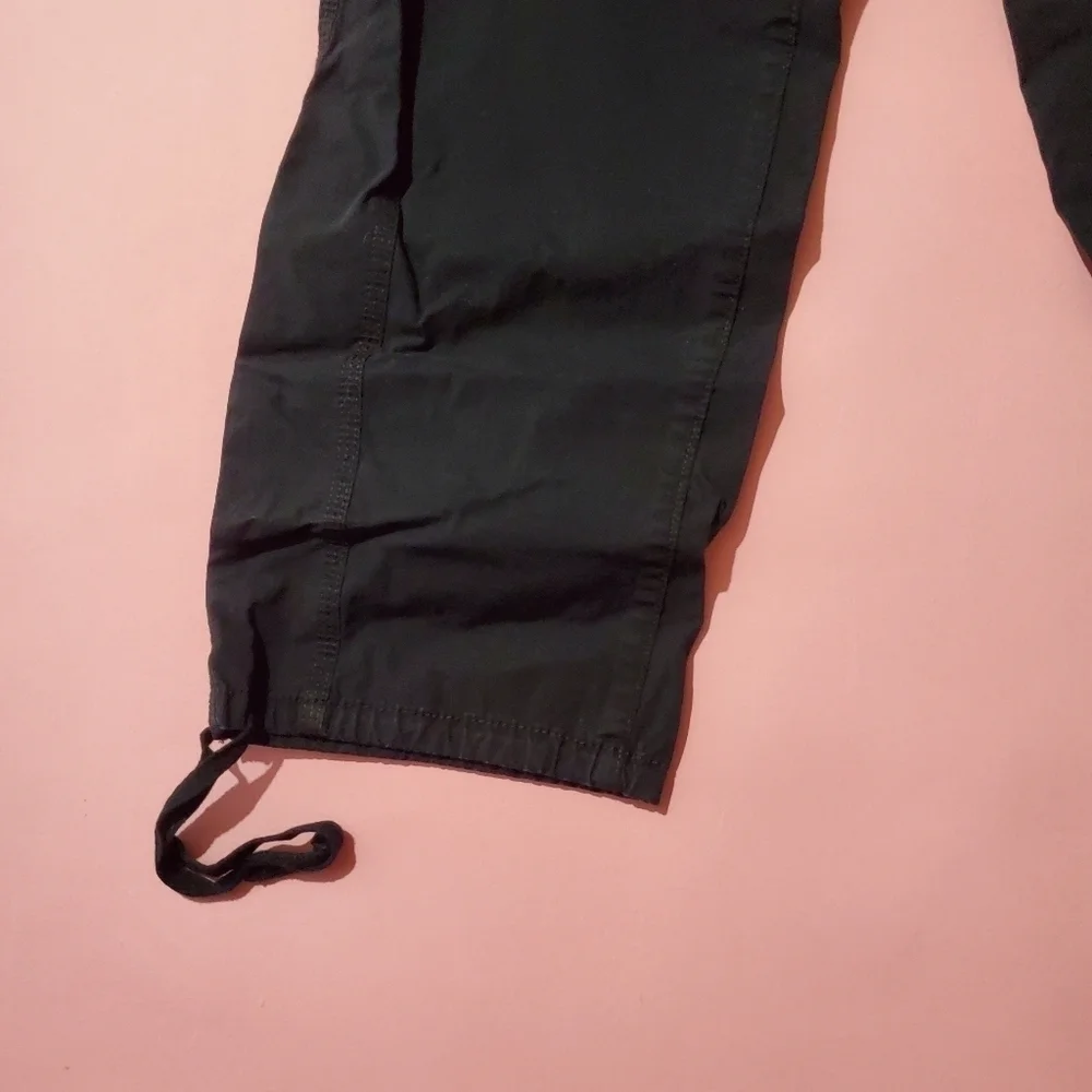 DKNY Jeans Black Capri Outdoor Pants - Picture 3 of 9